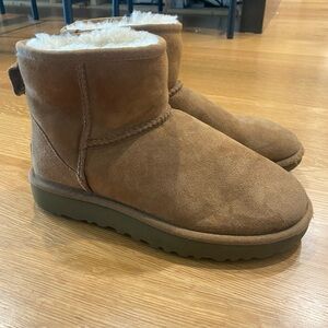 Uggs size 5